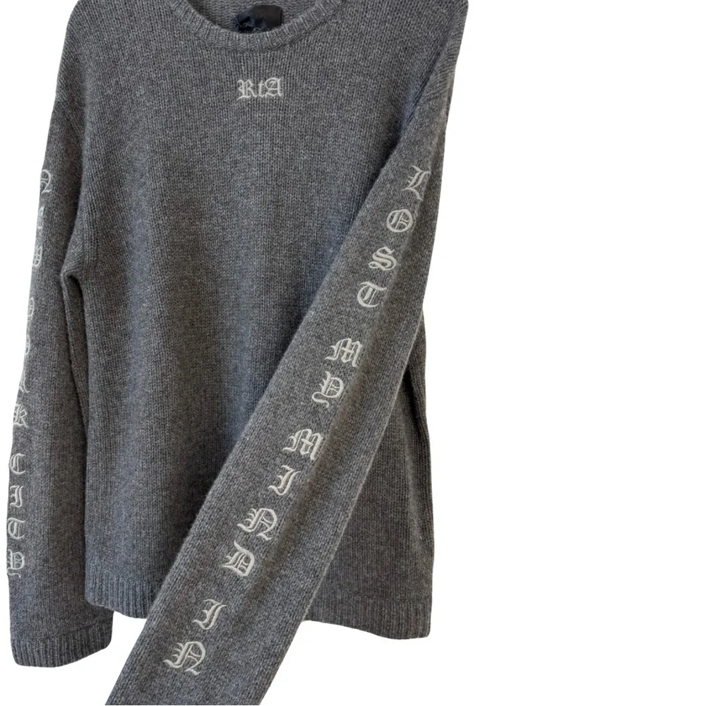 RtA Large Cashmere Embroidered‎ My Mind In New York City Crew Neck Sweater Gray